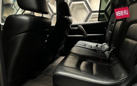 Toyota Land Cruiser 200, 2015 год, 3 700 000 рублей, 18 фотография