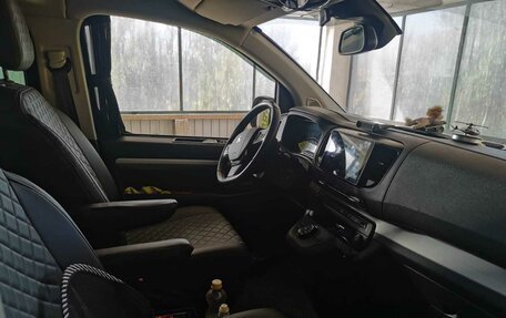 Peugeot Traveller I, 2019 год, 3 300 000 рублей, 6 фотография