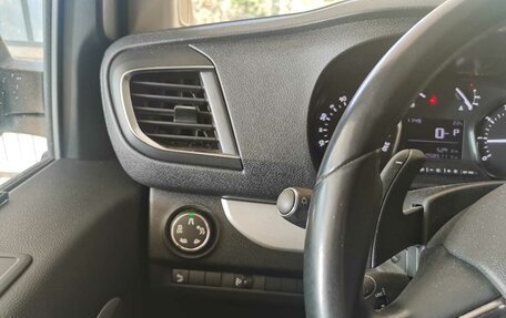 Peugeot Traveller I, 2019 год, 3 300 000 рублей, 13 фотография