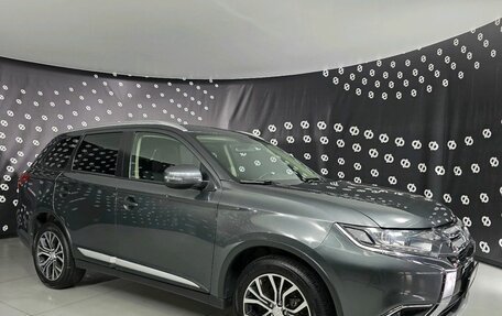 Mitsubishi Outlander III рестайлинг 3, 2018 год, 2 057 000 рублей, 3 фотография