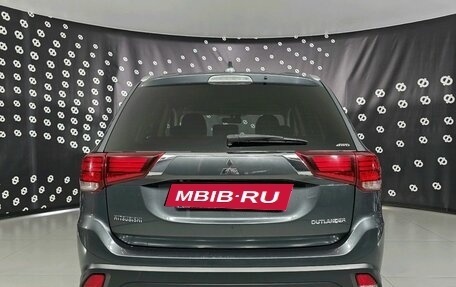 Mitsubishi Outlander III рестайлинг 3, 2018 год, 2 057 000 рублей, 5 фотография