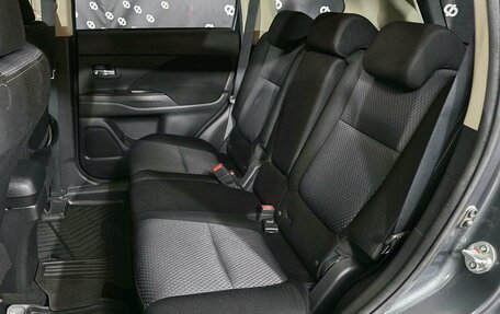 Mitsubishi Outlander III рестайлинг 3, 2018 год, 2 057 000 рублей, 12 фотография