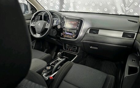 Mitsubishi Outlander III рестайлинг 3, 2018 год, 2 057 000 рублей, 20 фотография