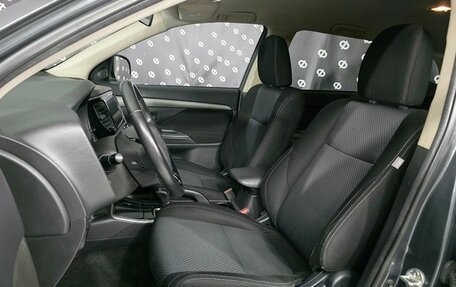 Mitsubishi Outlander III рестайлинг 3, 2018 год, 2 057 000 рублей, 11 фотография