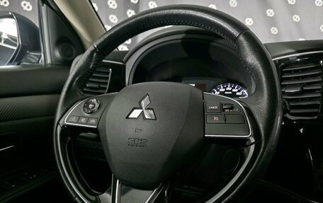 Mitsubishi Outlander III рестайлинг 3, 2018 год, 2 057 000 рублей, 22 фотография