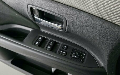 Mitsubishi Outlander III рестайлинг 3, 2018 год, 2 057 000 рублей, 27 фотография