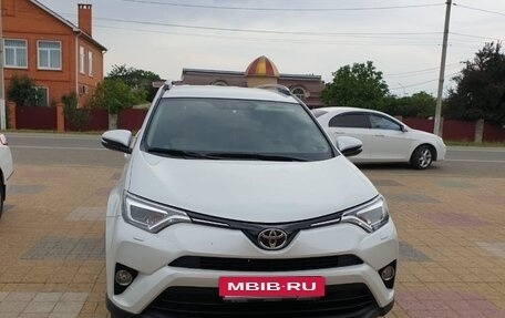 Toyota RAV4, 2019 год, 3 000 000 рублей, 8 фотография