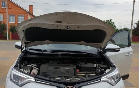 Toyota RAV4, 2019 год, 3 000 000 рублей, 16 фотография