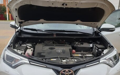 Toyota RAV4, 2019 год, 3 000 000 рублей, 17 фотография