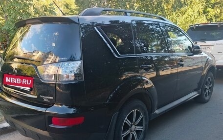 Mitsubishi Outlander III рестайлинг 3, 2010 год, 980 000 рублей, 12 фотография