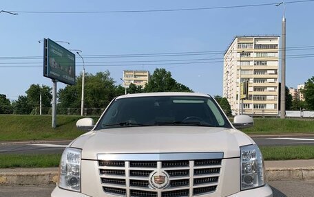 Cadillac Escalade III, 2011 год, 1 850 000 рублей, 2 фотография