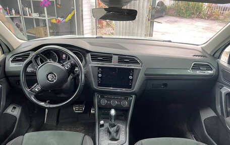 Volkswagen Tiguan II, 2019 год, 2 650 000 рублей, 5 фотография