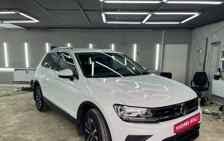 Volkswagen Tiguan II, 2019 год, 2 650 000 рублей, 2 фотография