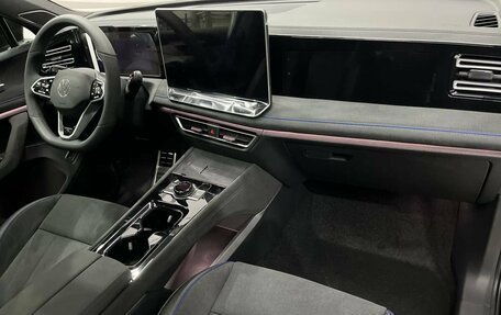 Volkswagen Tiguan II, 2025 год, 4 849 000 рублей, 10 фотография