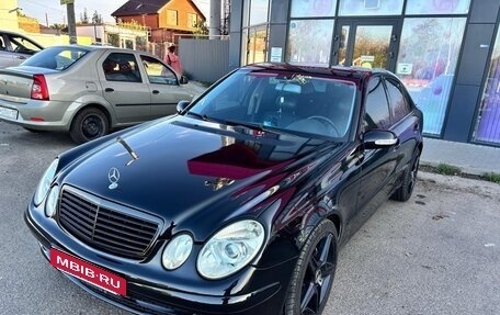 Mercedes-Benz E-Класс, 2004 год, 1 000 000 рублей, 2 фотография