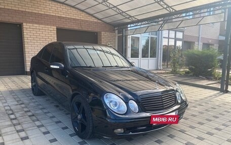 Mercedes-Benz E-Класс, 2004 год, 1 000 000 рублей, 15 фотография