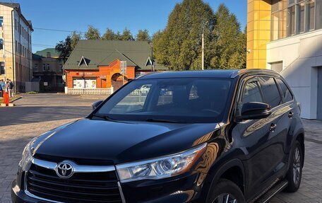 Toyota Highlander III, 2015 год, 2 950 000 рублей, 6 фотография