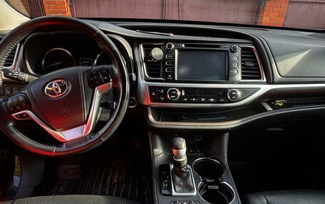 Toyota Highlander III, 2015 год, 2 950 000 рублей, 12 фотография