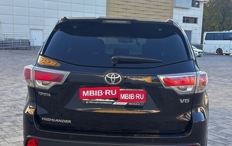 Toyota Highlander III, 2015 год, 2 950 000 рублей, 2 фотография