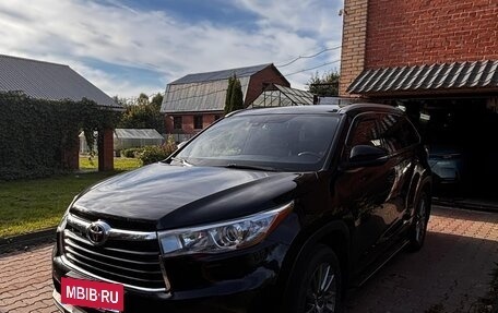 Toyota Highlander III, 2015 год, 2 950 000 рублей, 11 фотография