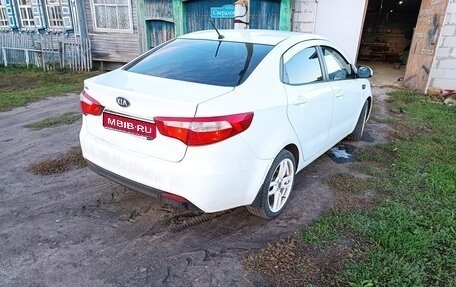 KIA Rio III рестайлинг, 2013 год, 750 000 рублей, 1 фотография