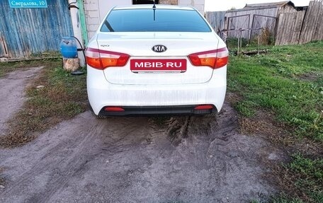 KIA Rio III рестайлинг, 2013 год, 750 000 рублей, 2 фотография