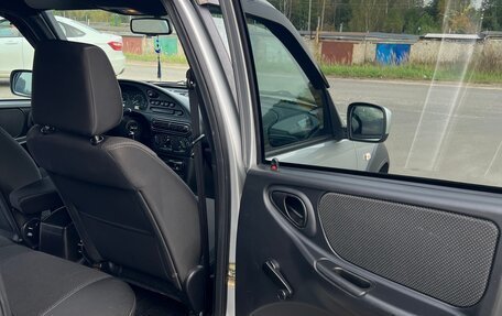 Chevrolet Niva I рестайлинг, 2018 год, 900 000 рублей, 10 фотография