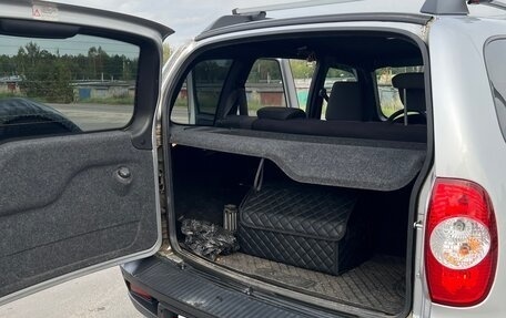 Chevrolet Niva I рестайлинг, 2018 год, 900 000 рублей, 13 фотография