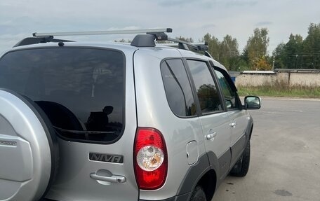 Chevrolet Niva I рестайлинг, 2018 год, 900 000 рублей, 4 фотография