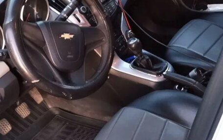 Chevrolet Cruze II, 2013 год, 700 000 рублей, 5 фотография