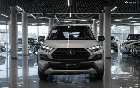 Toyota RAV4, 2024 год, 4 000 000 рублей, 3 фотография