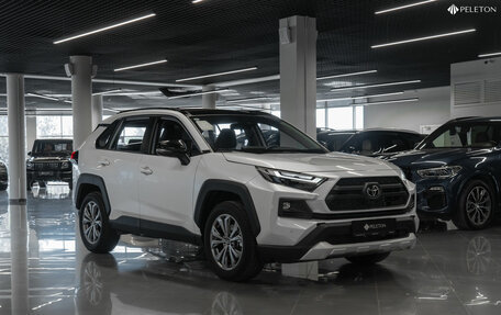 Toyota RAV4, 2024 год, 4 000 000 рублей, 2 фотография