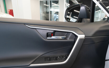 Toyota RAV4, 2024 год, 4 000 000 рублей, 20 фотография