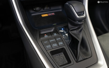 Toyota RAV4, 2024 год, 4 000 000 рублей, 23 фотография