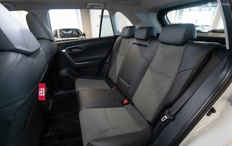 Toyota RAV4, 2024 год, 4 000 000 рублей, 13 фотография