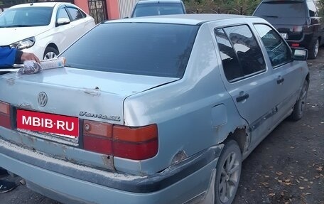 Volkswagen Vento, 1993 год, 93 000 рублей, 4 фотография