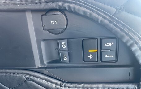 Volkswagen Touareg III, 2017 год, 4 300 000 рублей, 11 фотография