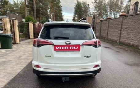 Toyota RAV4, 2018 год, 3 500 000 рублей, 3 фотография