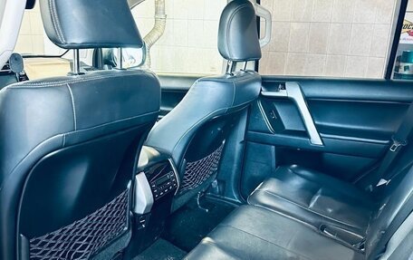 Toyota Land Cruiser Prado 150 рестайлинг 2, 2018 год, 3 800 000 рублей, 6 фотография