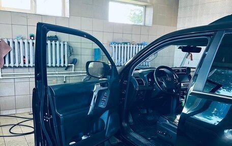 Toyota Land Cruiser Prado 150 рестайлинг 2, 2018 год, 3 800 000 рублей, 9 фотография