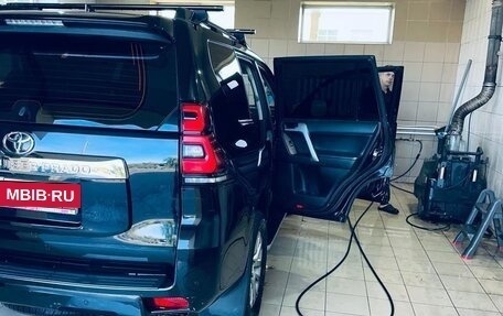 Toyota Land Cruiser Prado 150 рестайлинг 2, 2018 год, 3 800 000 рублей, 8 фотография