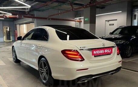 Mercedes-Benz E-Класс, 2018 год, 3 790 000 рублей, 19 фотография