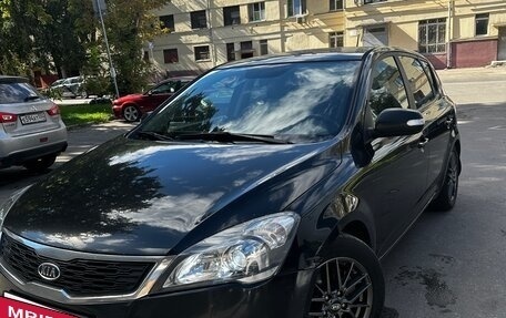 KIA cee'd I рестайлинг, 2011 год, 680 000 рублей, 2 фотография