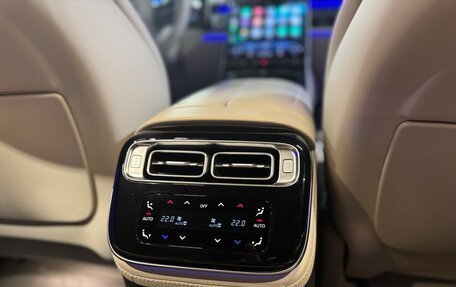 Mercedes-Benz S-Класс, 2021 год, 14 000 000 рублей, 18 фотография