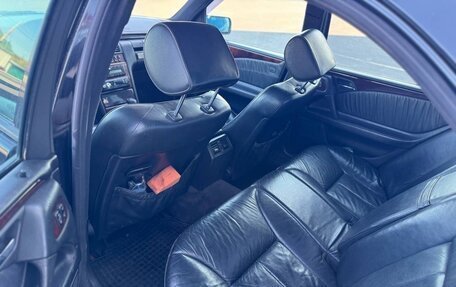 Mercedes-Benz E-Класс, 1997 год, 500 000 рублей, 8 фотография