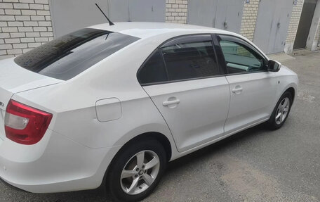 Skoda Rapid I, 2014 год, 890 000 рублей, 3 фотография