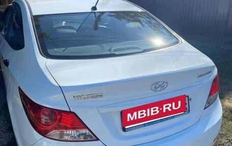 Hyundai Solaris II рестайлинг, 2013 год, 800 000 рублей, 11 фотография