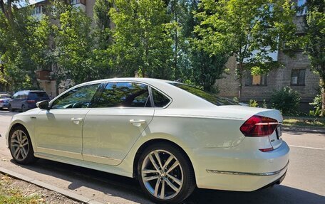 Volkswagen Passat B8 рестайлинг, 2017 год, 1 850 000 рублей, 2 фотография