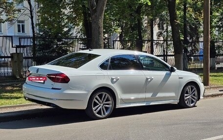Volkswagen Passat B8 рестайлинг, 2017 год, 1 850 000 рублей, 3 фотография