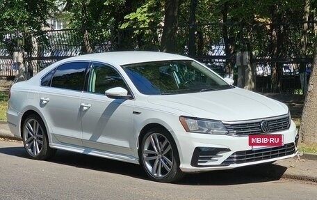 Volkswagen Passat B8 рестайлинг, 2017 год, 1 850 000 рублей, 5 фотография
